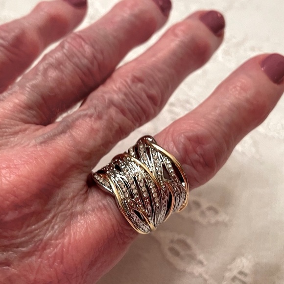 COPY - COPY - Silver and Gold Elongated Ring NWT - Picture 5 of 8